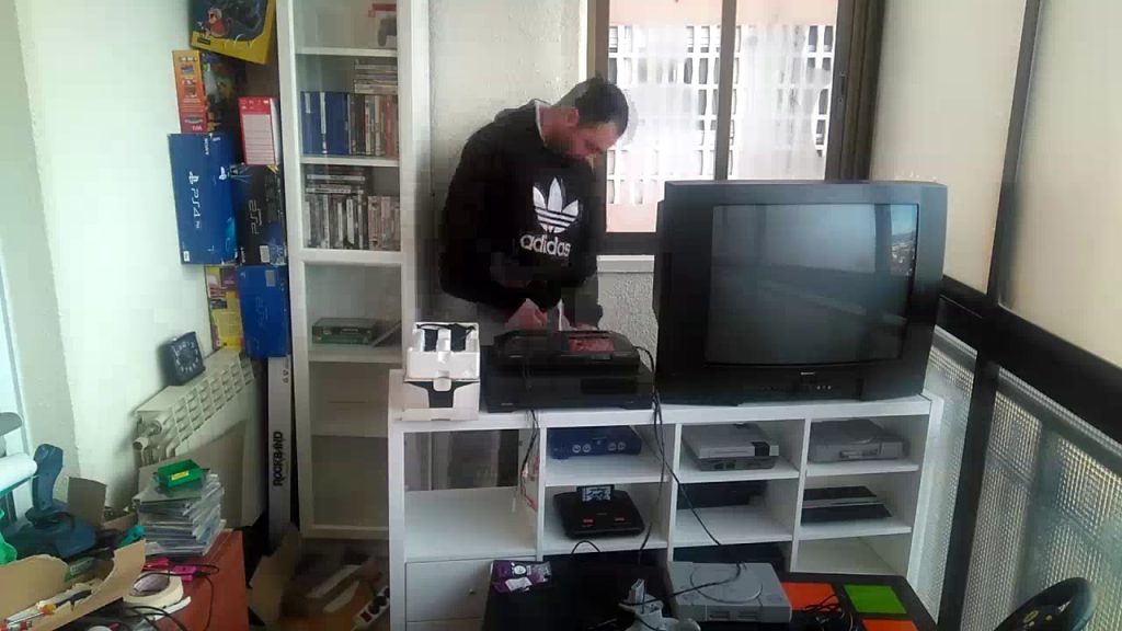 Cómo organizar tus consolas de videojuegos en el mueble de salón ...