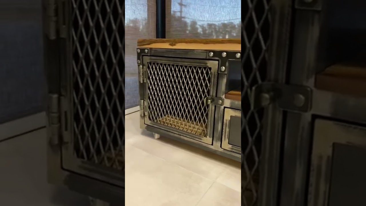 Muebles de TV con puertas de metal perforado: diseño y ventilación